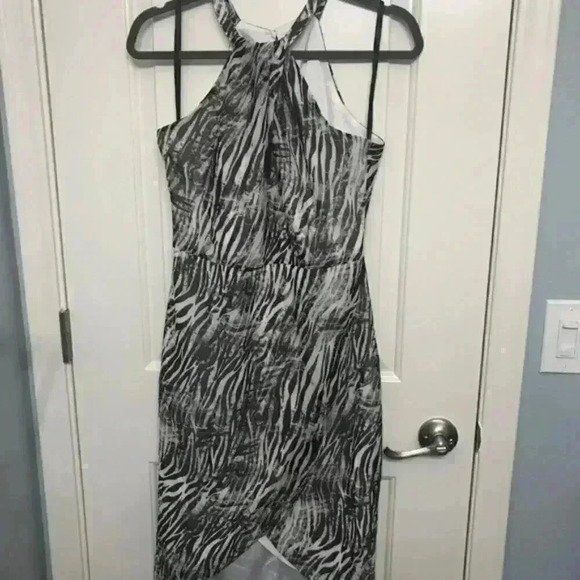 Bebe Keyhole Wrap Hem Dress Size‎ 6 - Picture 5 of 6